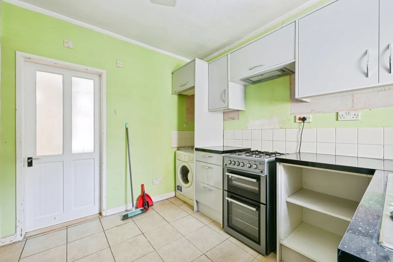Stanley Avenue, Nottingham, Nottinghamshire, NG7, photo 5