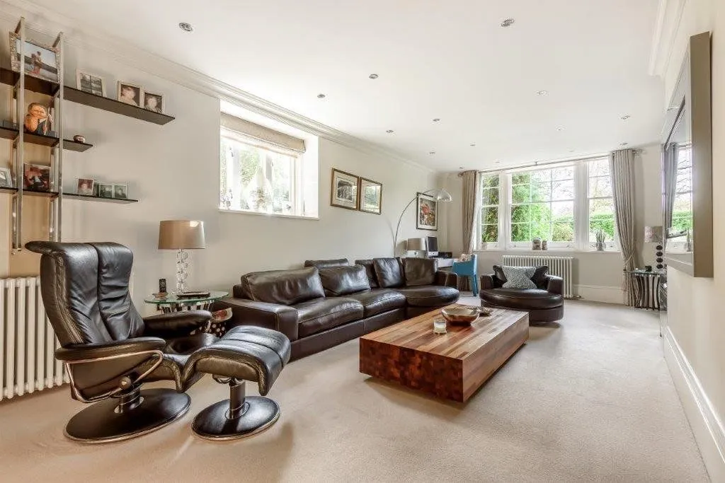 Bedwell Park, Cucumber Lane, Essendon, Hatfield, AL9 6GJ, photo 2