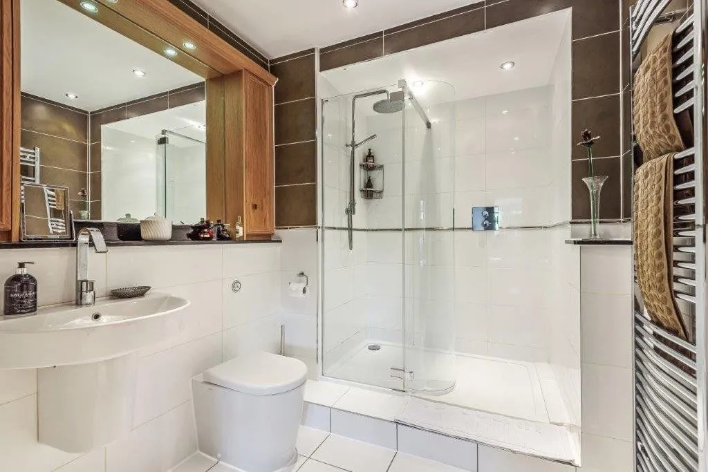Bedwell Park, Cucumber Lane, Essendon, Hatfield, AL9 6GJ, photo 8