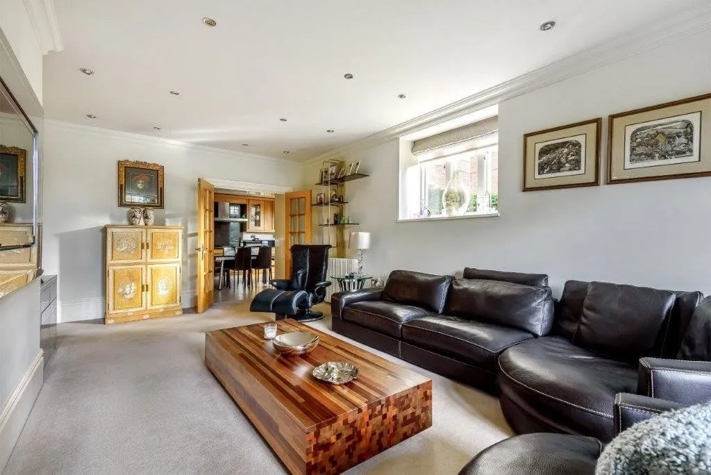 Bedwell Park, Cucumber Lane, Essendon, Hatfield, AL9 6GJ, photo 3