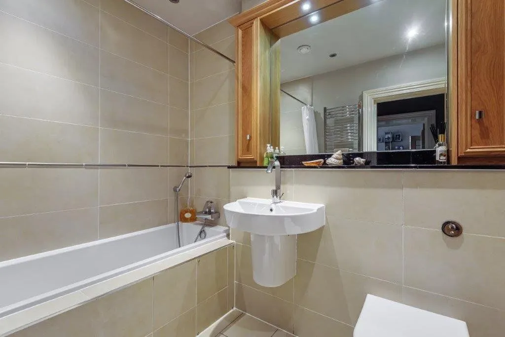 Bedwell Park, Cucumber Lane, Essendon, Hatfield, AL9 6GJ, photo 10