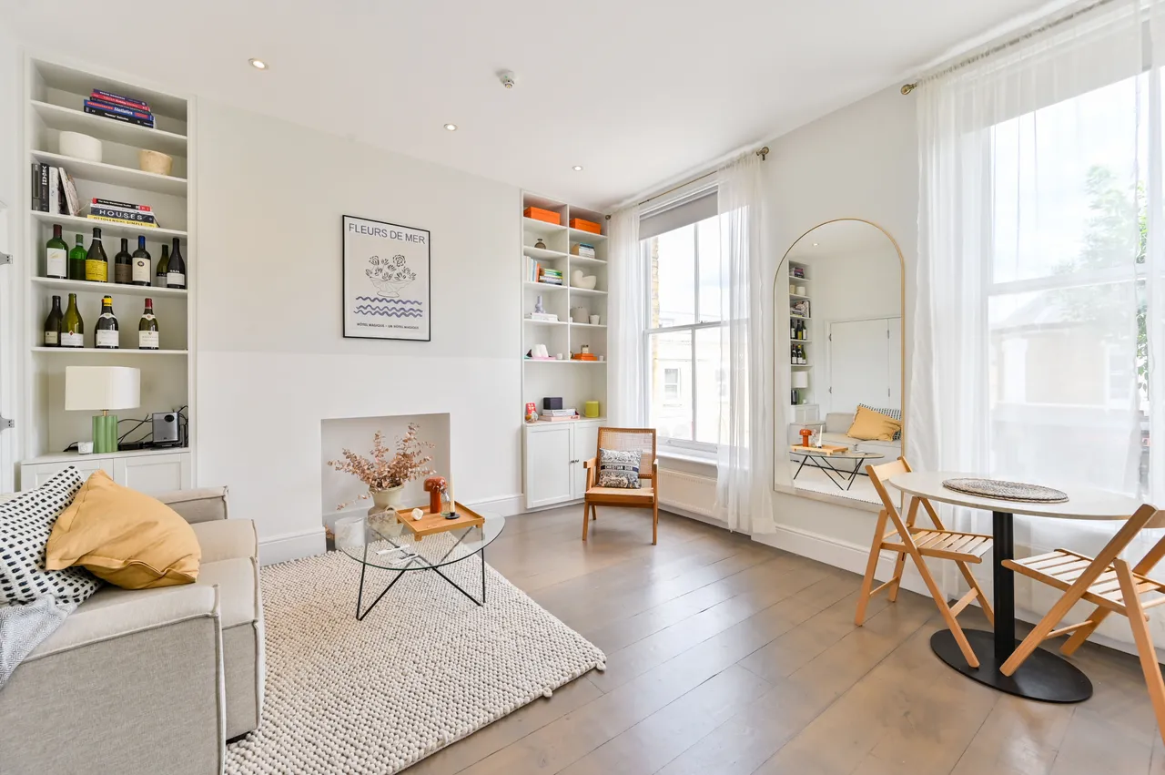 1 bed flat for sale, London, SW18