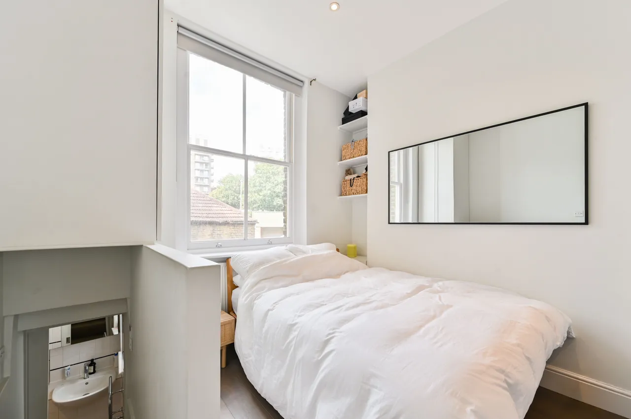 London, SW18, photo 4