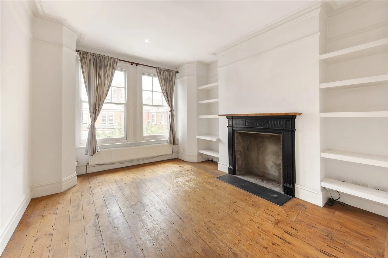 Cambridge Mansions, Cambridge Road, London, SW11, photo 2