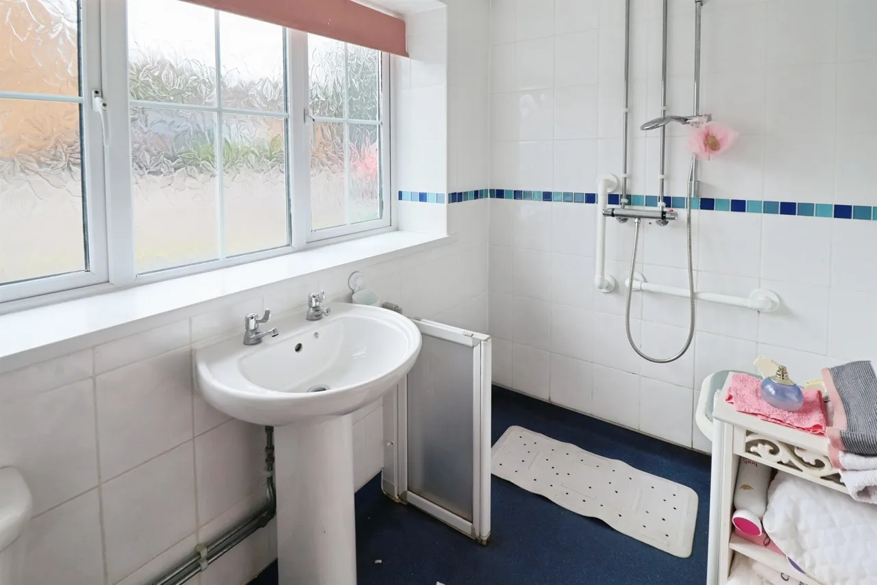 Thorne Way, Cardiff, CF5, photo 13