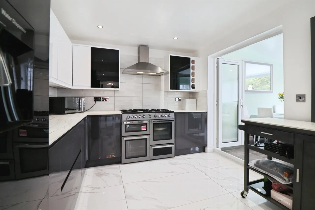 Thorne Way, Cardiff, CF5, photo 6
