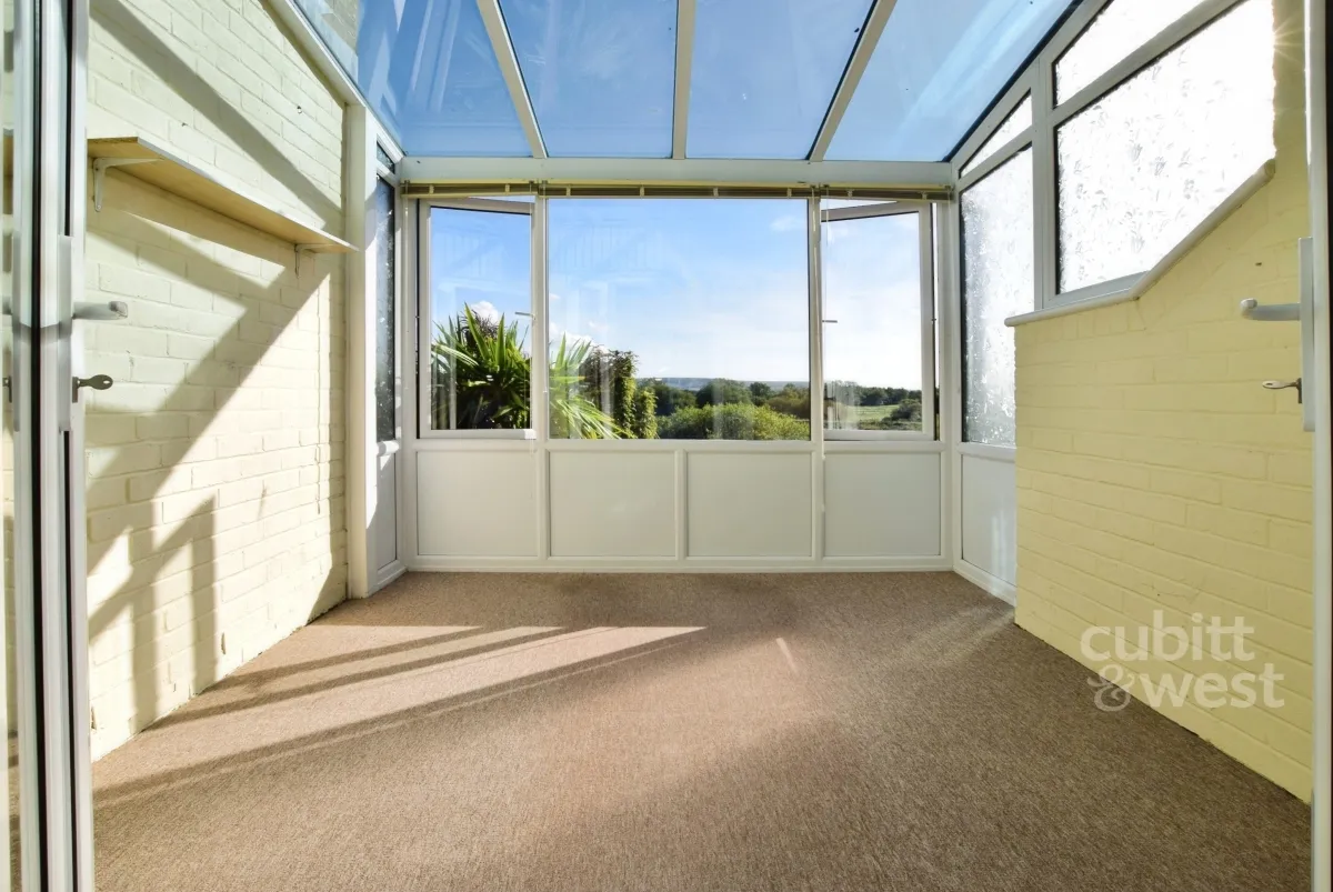 The Willows Station Road, RH20, photo 7