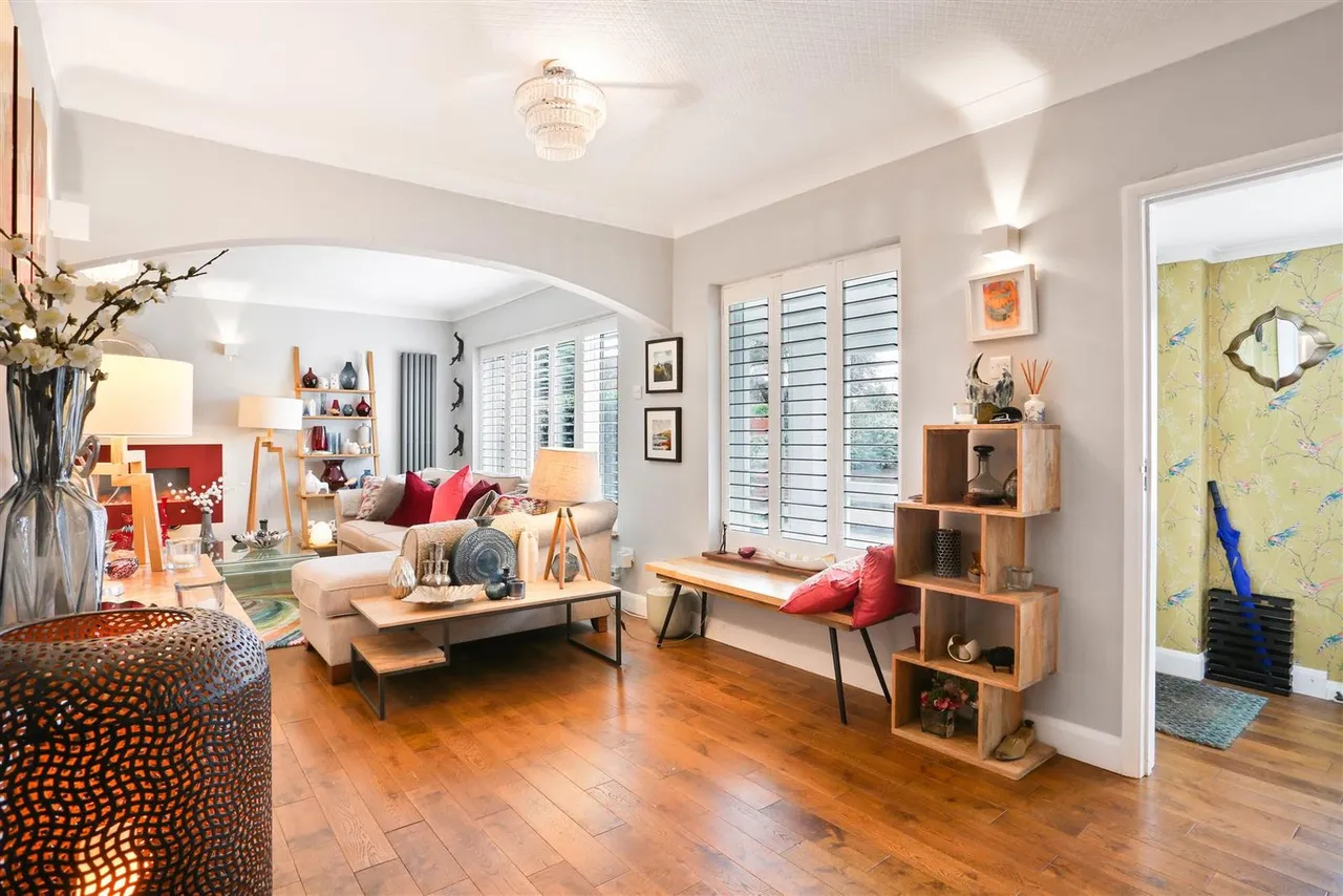Westcott Way, Cheam, SM2 7JY, photo 9