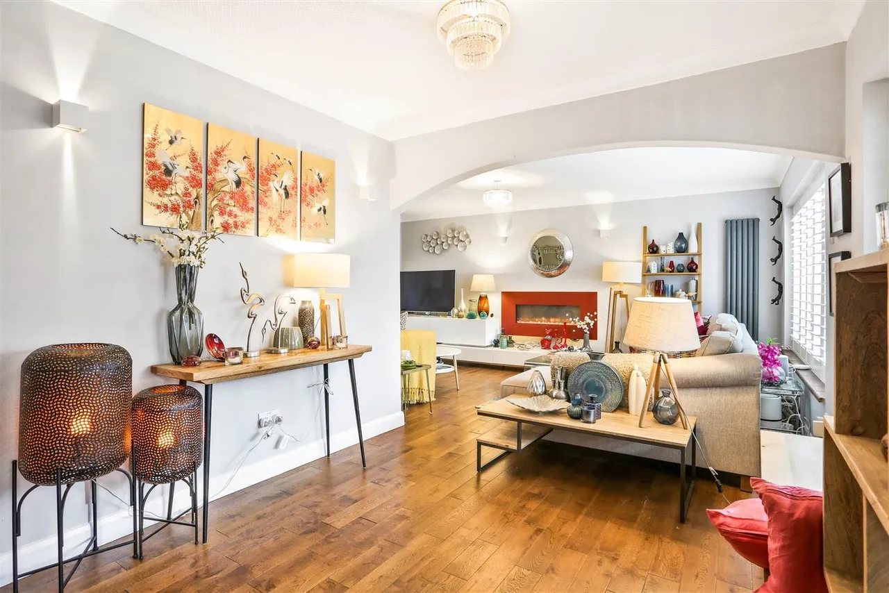 Westcott Way, Cheam, SM2 7JY, photo 11