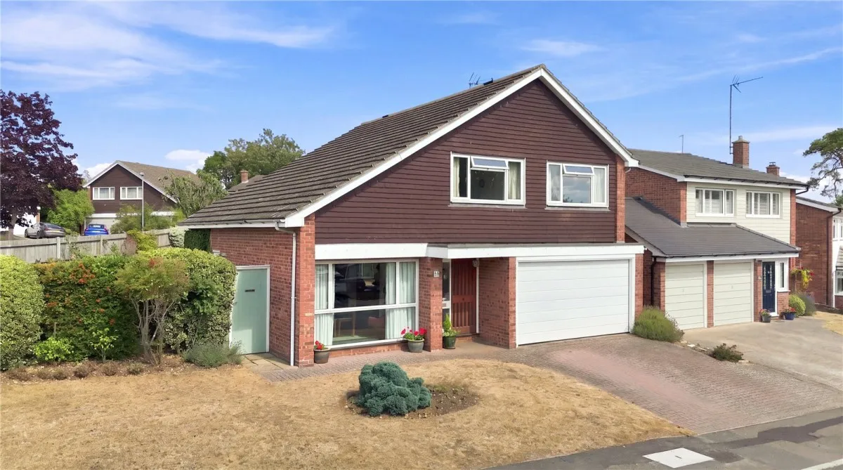 4 bed house for sale, with 4 bedrooms in Stansted, CM24