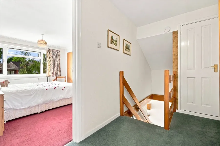 with 4 bedrooms in Stansted, CM24, photo 21