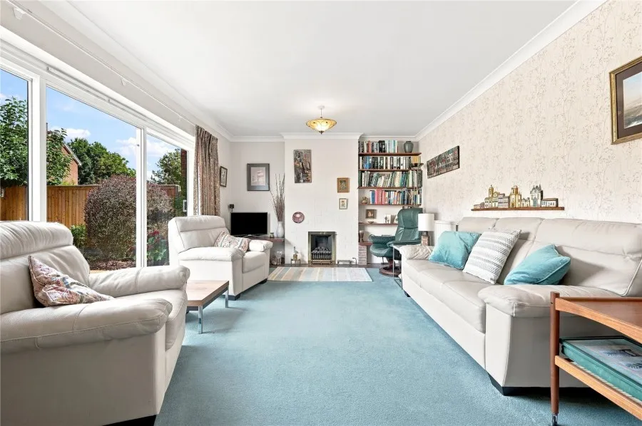 with 4 bedrooms in Stansted, CM24, photo 17