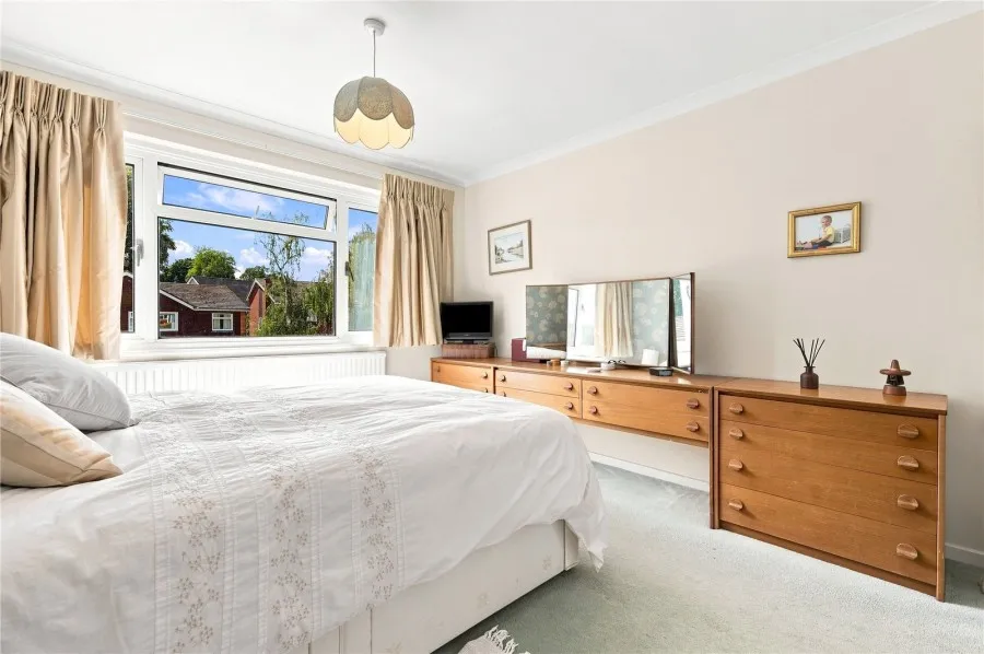 with 4 bedrooms in Stansted, CM24, photo 23