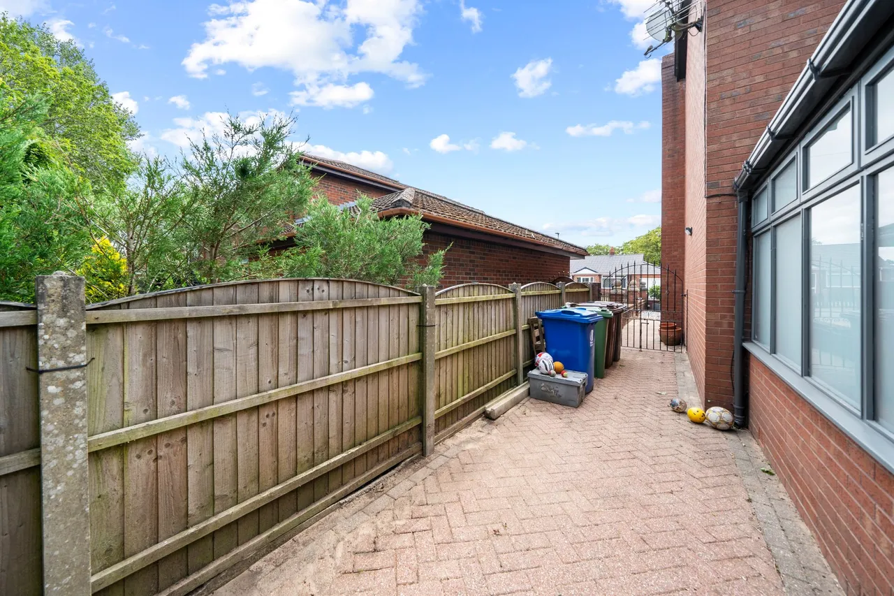 Nicol Road, Ashton-In-Makerfield, Wigan, Wigan, WN4 8LU, photo 30