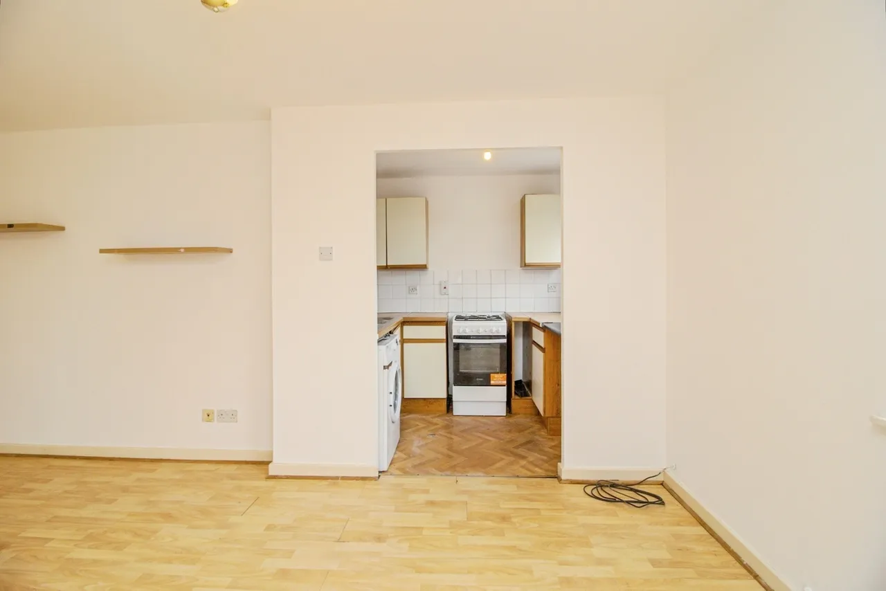 Fletchers Mews, Neath Hill, Milton Keynes, Buckinghamshire, MK14, photo 13