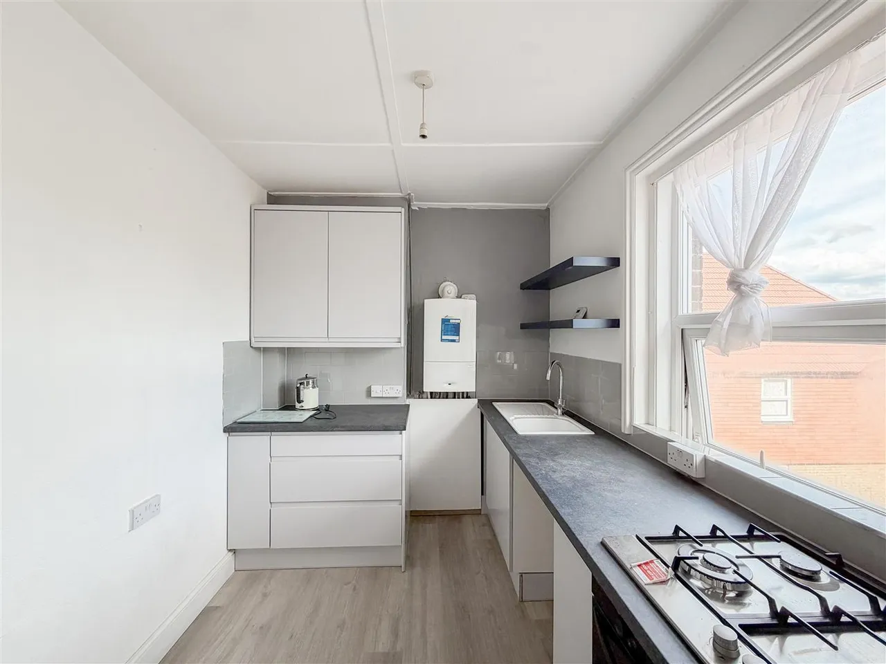London Road, Bexhill-On-Sea, TN39 3LE, photo 6