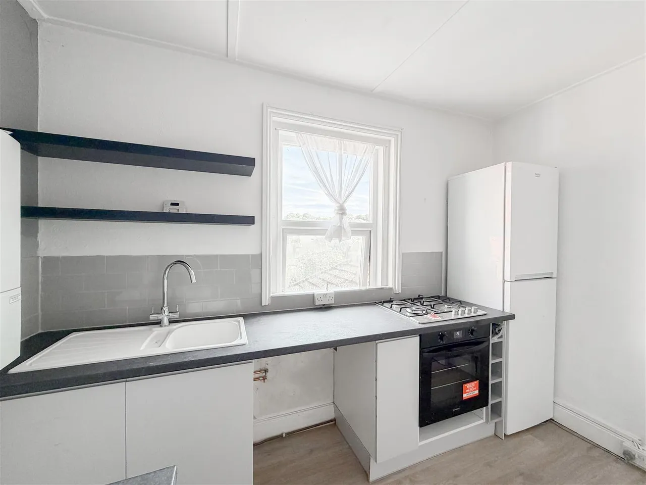 London Road, Bexhill-On-Sea, TN39 3LE, photo 5