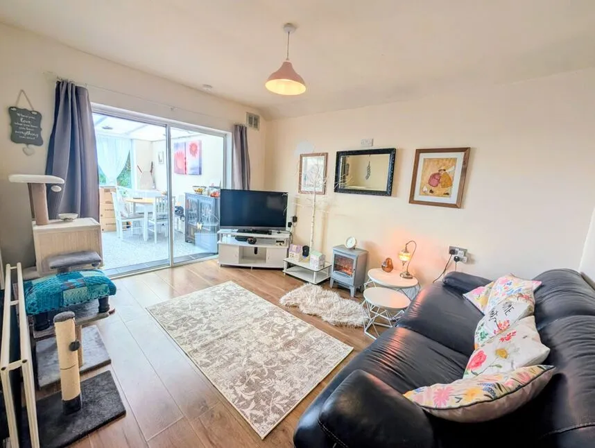 Foxlands Close, Stoke-on-Trent, ST2, photo 4