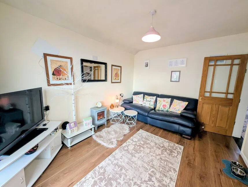 Foxlands Close, Stoke-on-Trent, ST2, photo 3