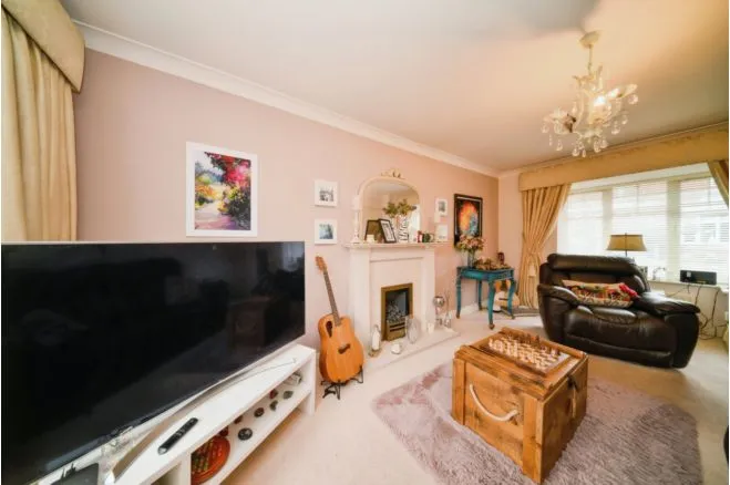 Oxford Close, Romford, RM2, photo 4