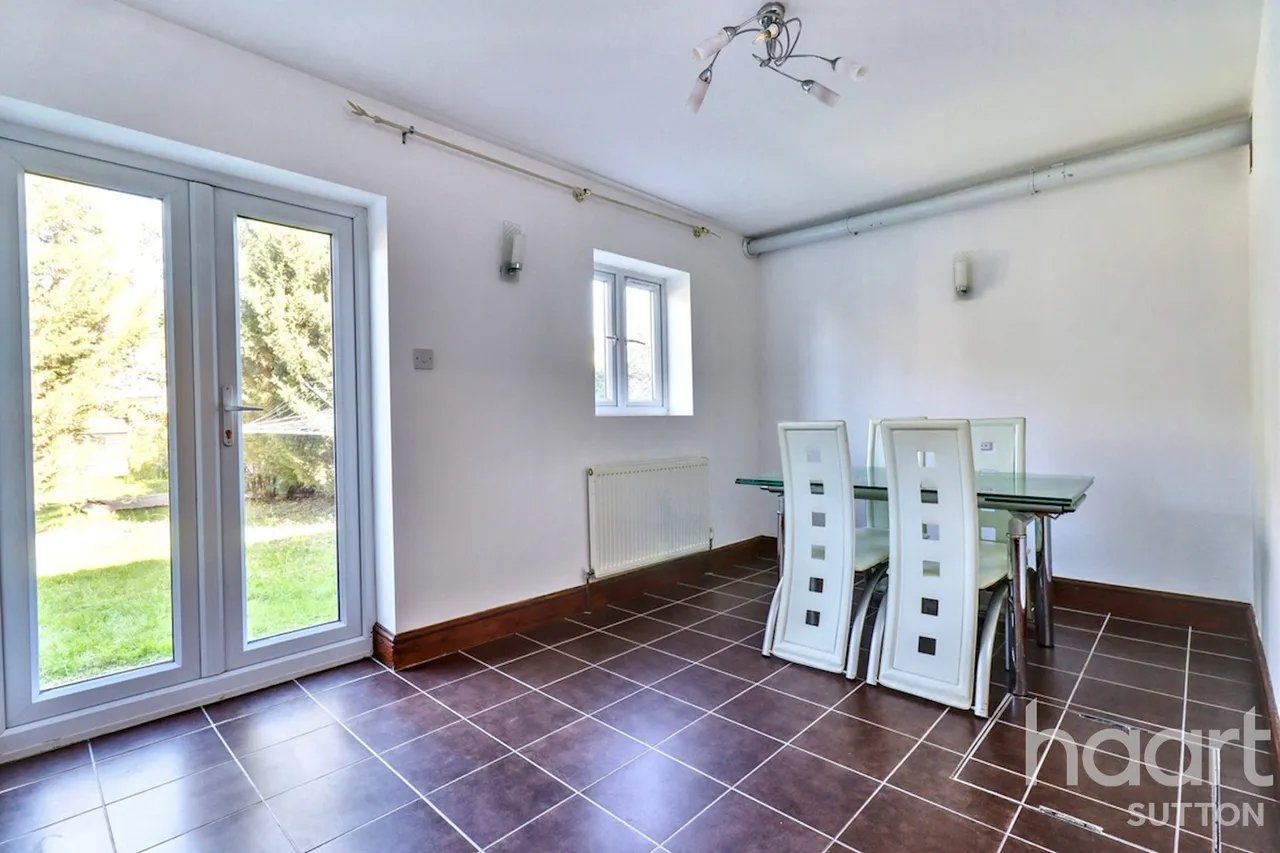 Dibdin Road, SM1, photo 6