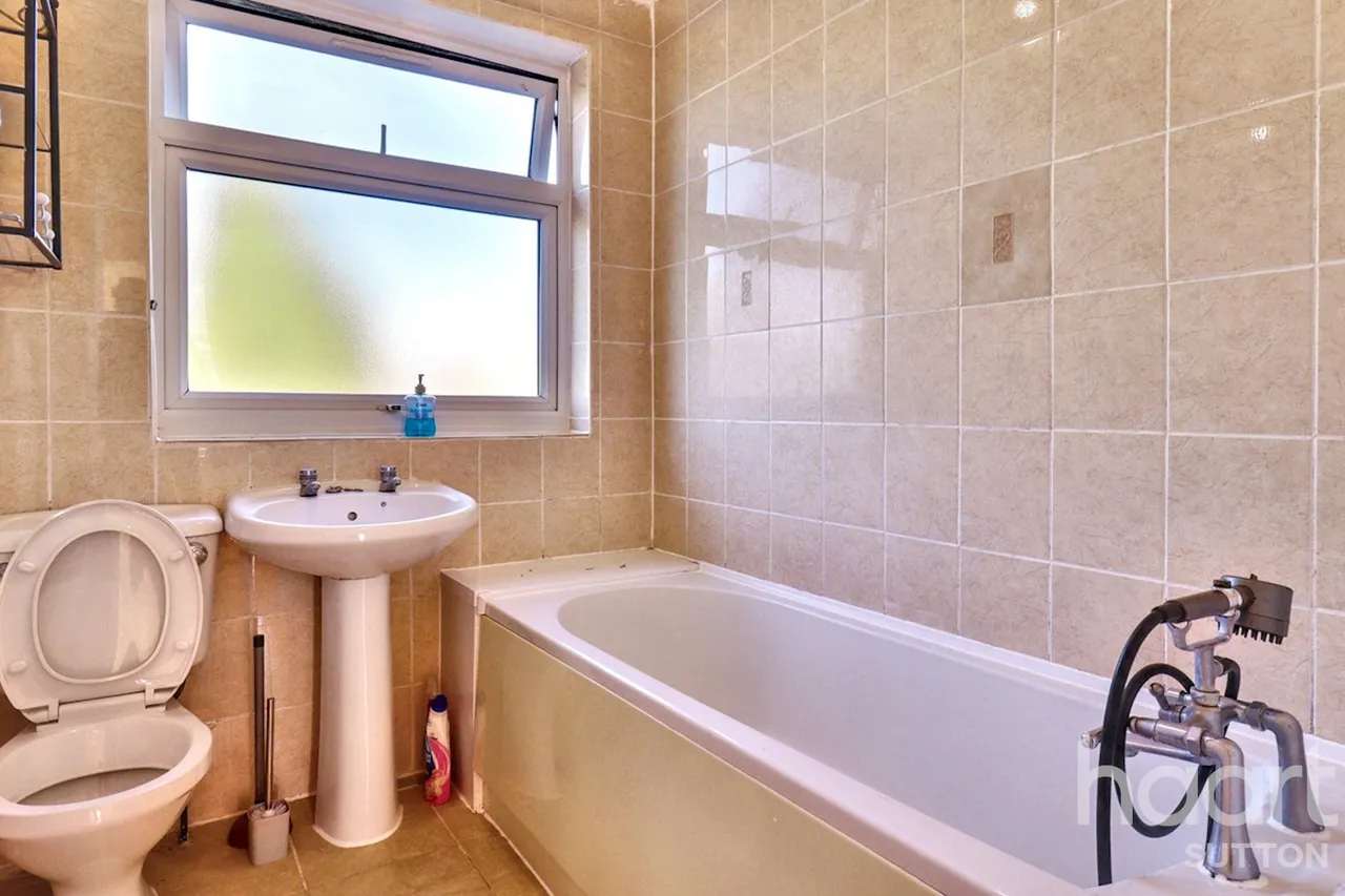 Dibdin Road, SM1, photo 8