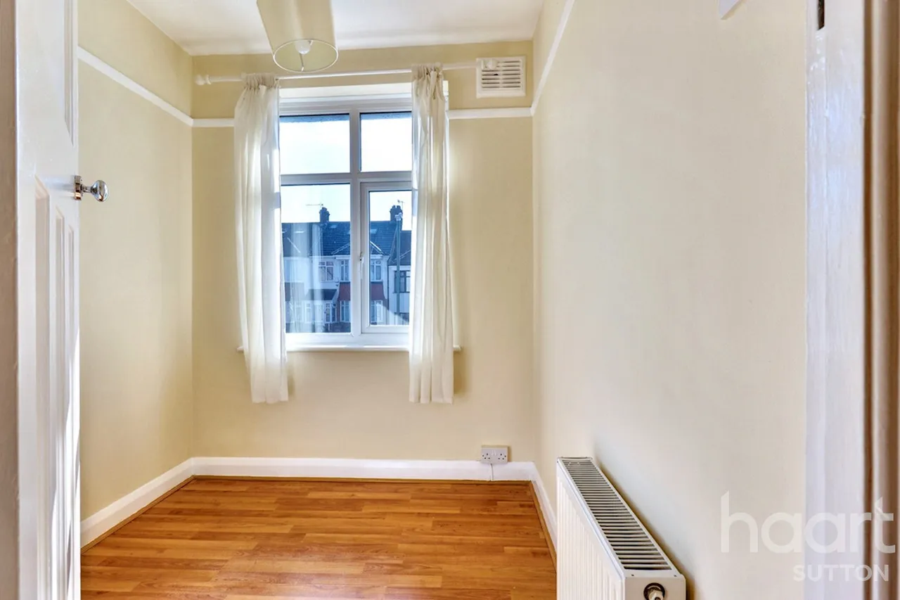 Dibdin Road, SM1, photo 12