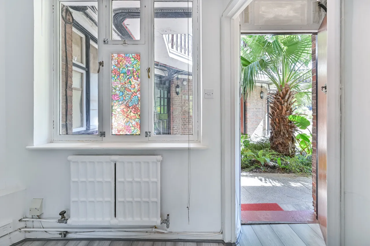 10 Tudor Close, Brixton Hill, London, photo 4