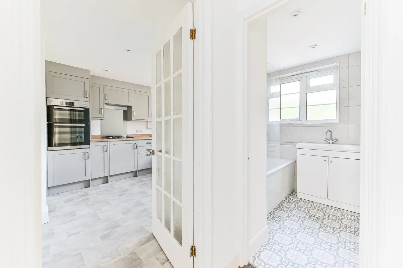 7 Trafalgar Court, West Barnes Lane, New Malden, photo 6