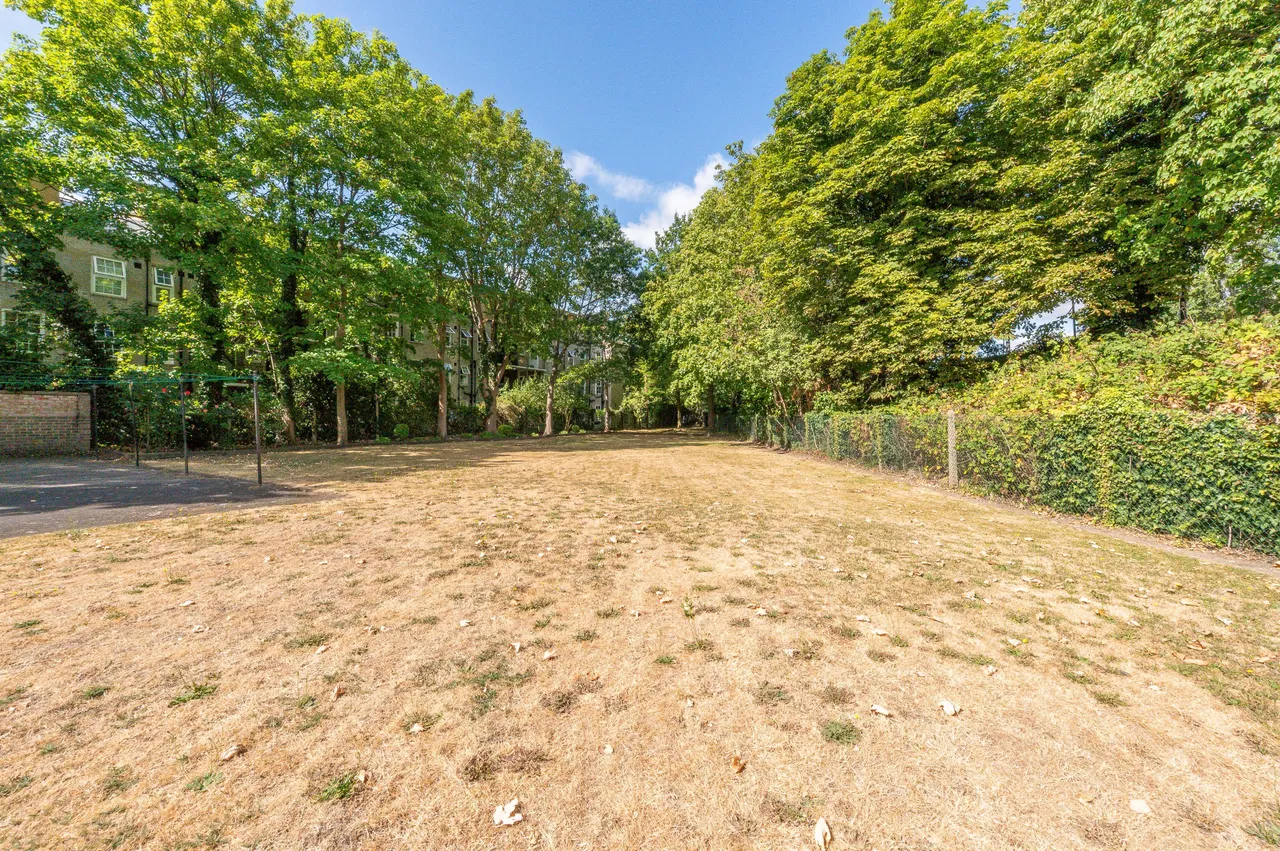7 Trafalgar Court, West Barnes Lane, New Malden, photo 5