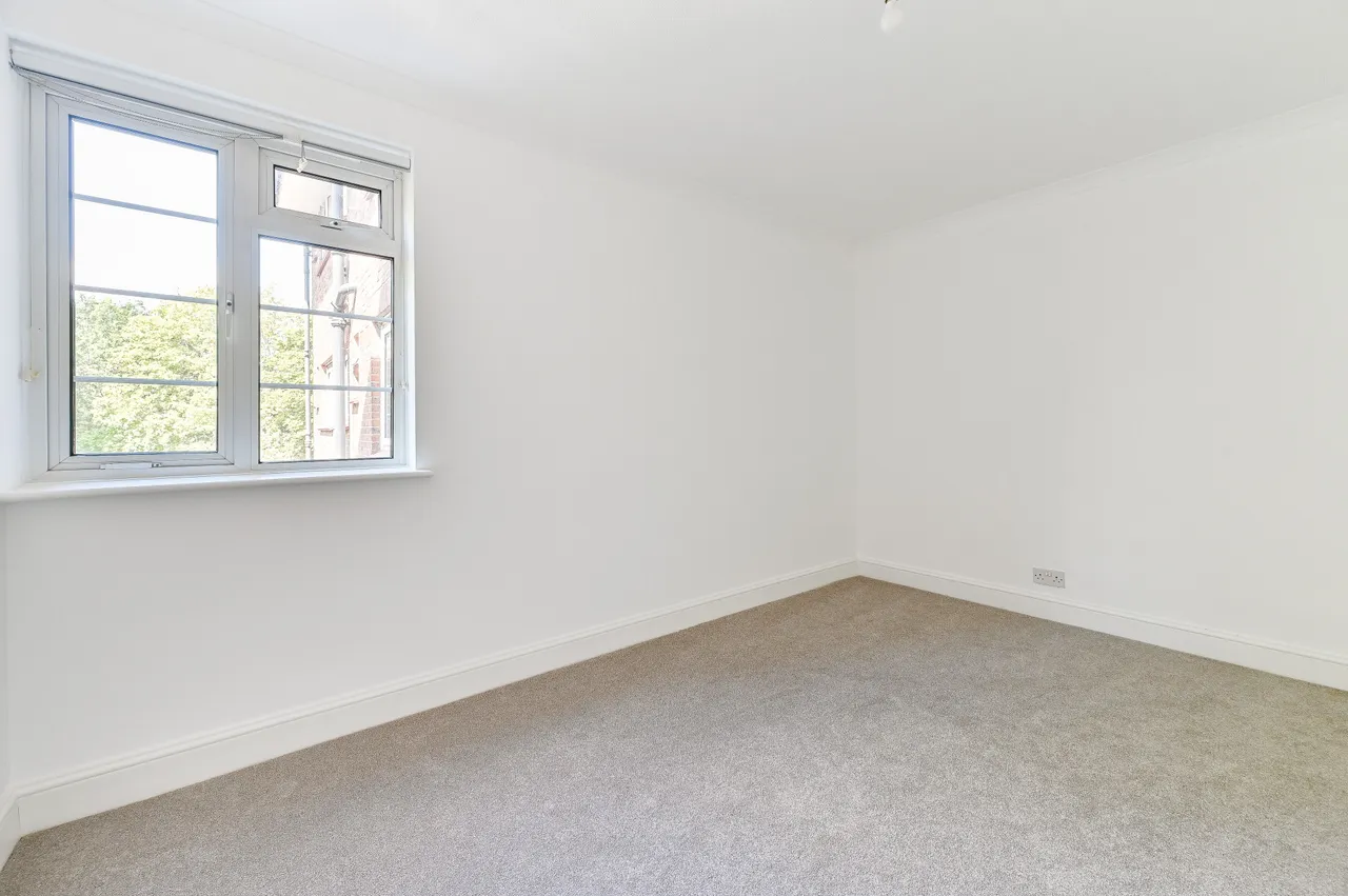 7 Trafalgar Court, West Barnes Lane, New Malden, photo 11