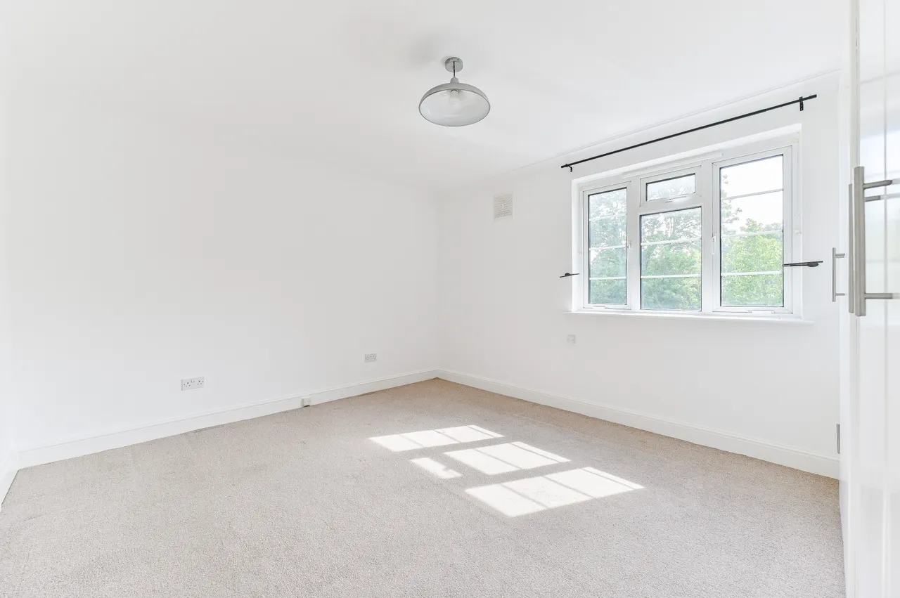 7 Trafalgar Court, West Barnes Lane, New Malden, photo 10