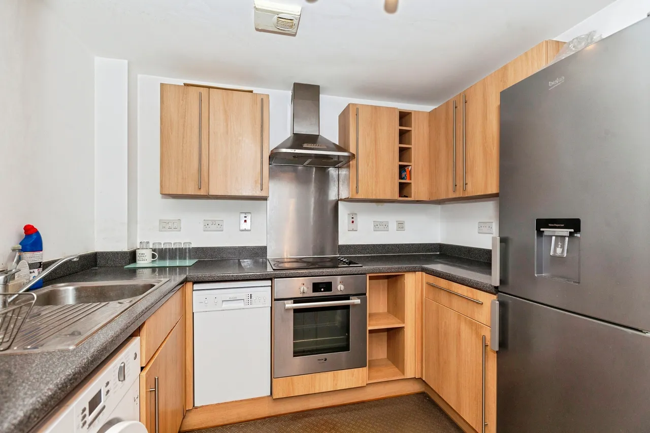 Mill Street, Slough, SL2, photo 3