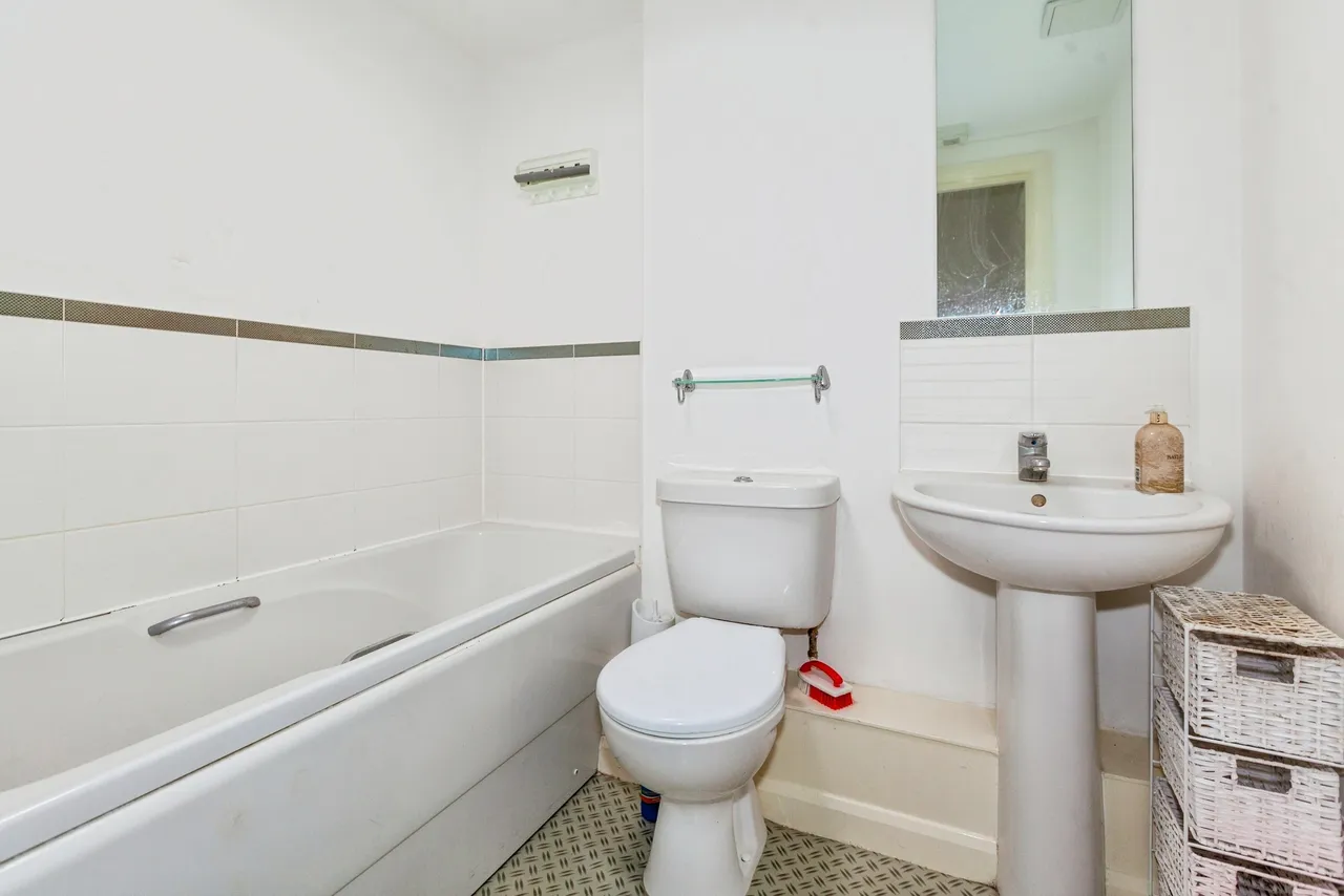 Mill Street, Slough, SL2, photo 17