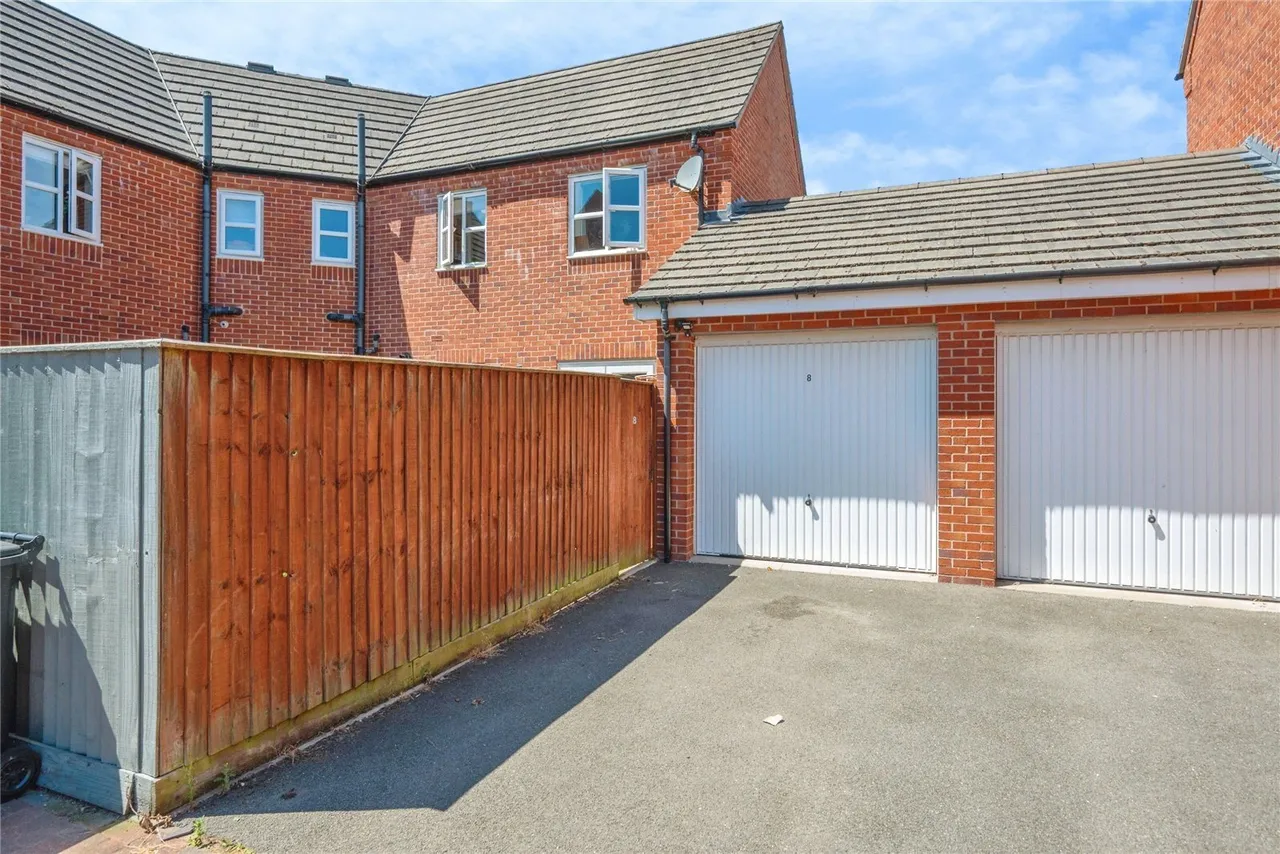 Leven Road, Tamworth, Staffordshire, B77, photo 3