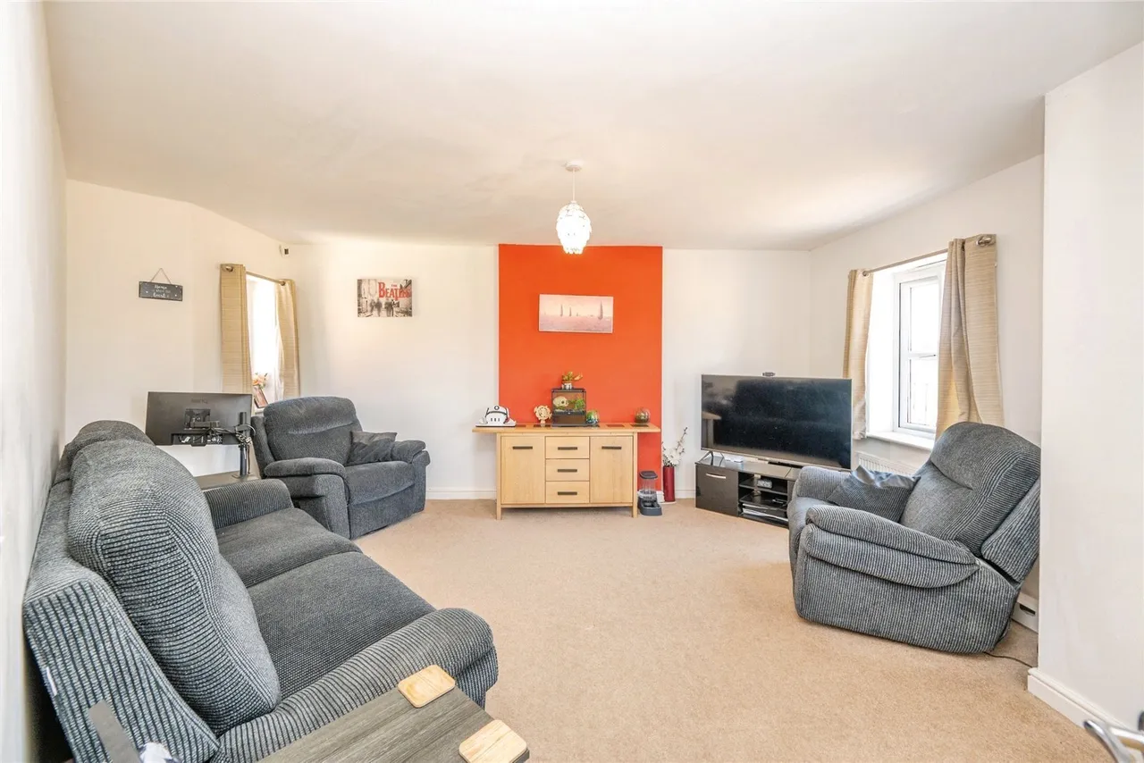 Leven Road, Tamworth, Staffordshire, B77, photo 4