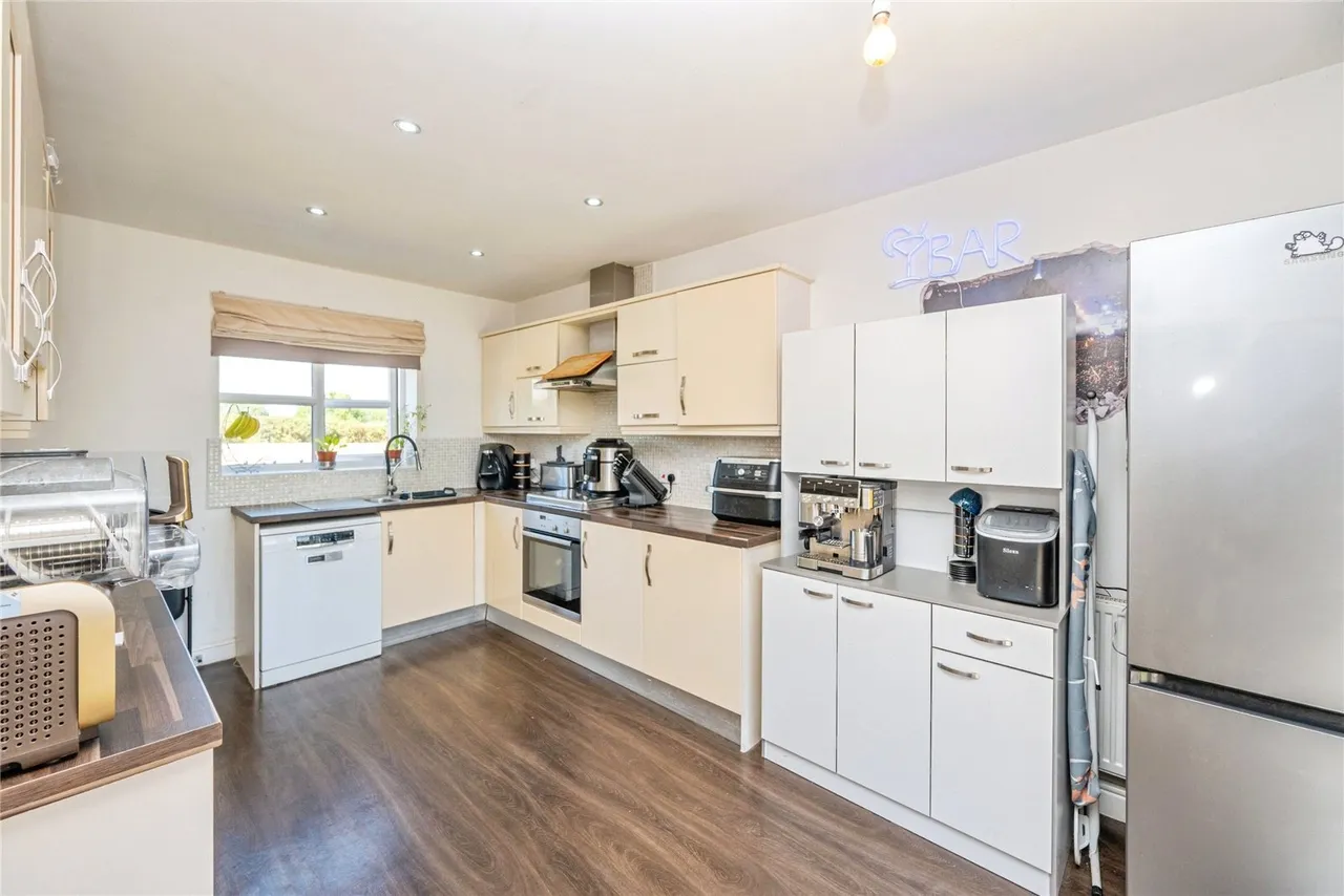 Leven Road, Tamworth, Staffordshire, B77, photo 5