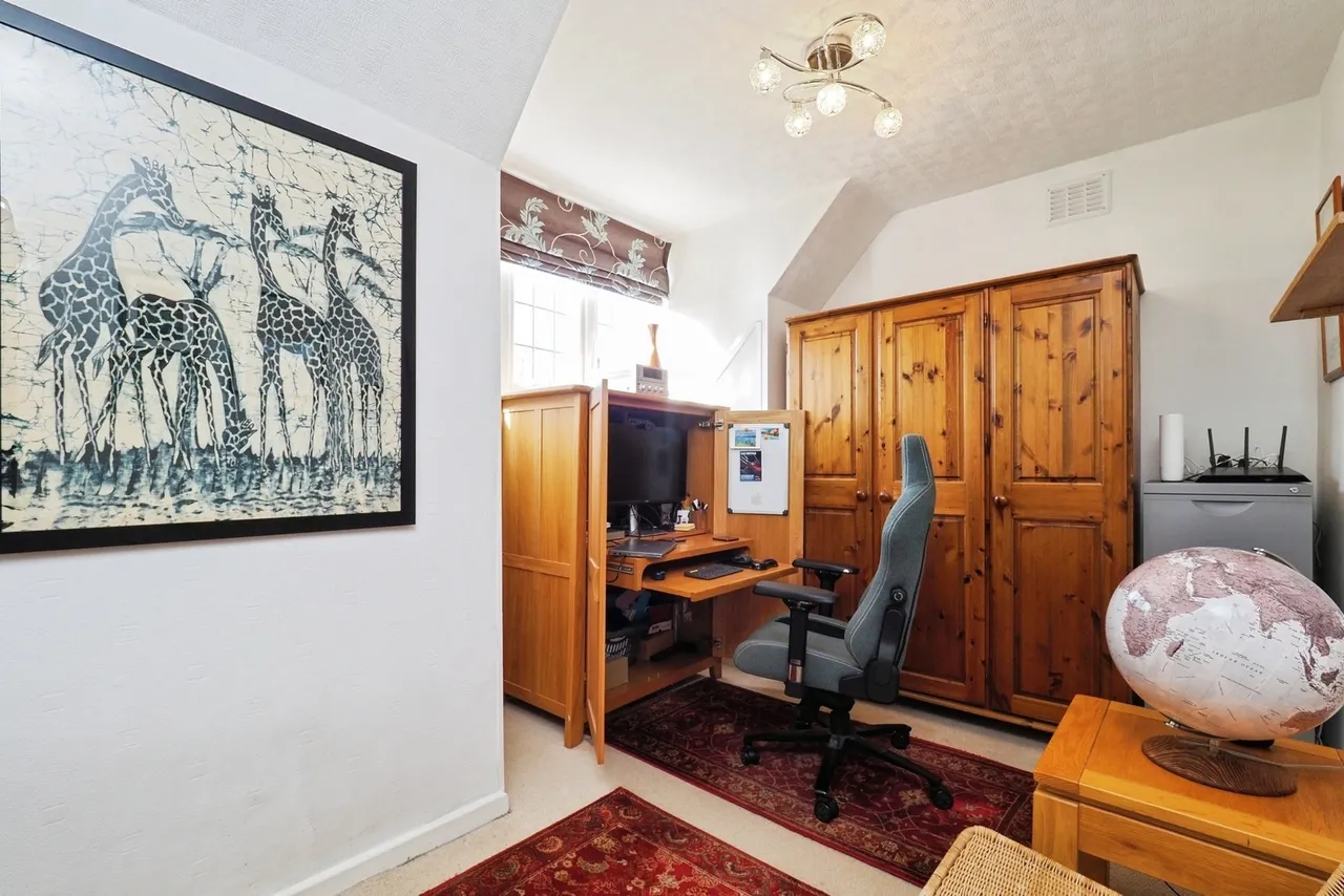 Wollaton Road, Wollaton, Nottingham, NG8, photo 21