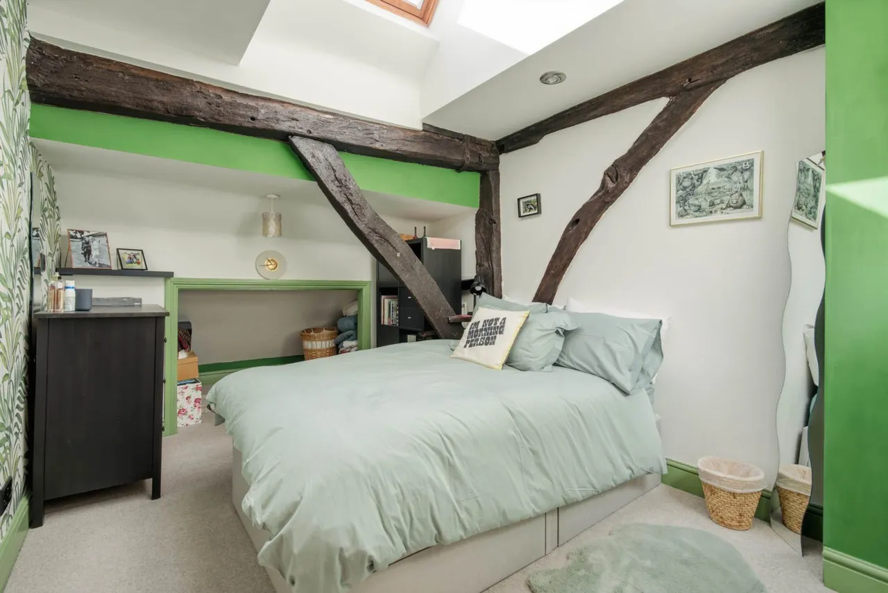 The Old Threshing Barn, Wingrave, photo 18