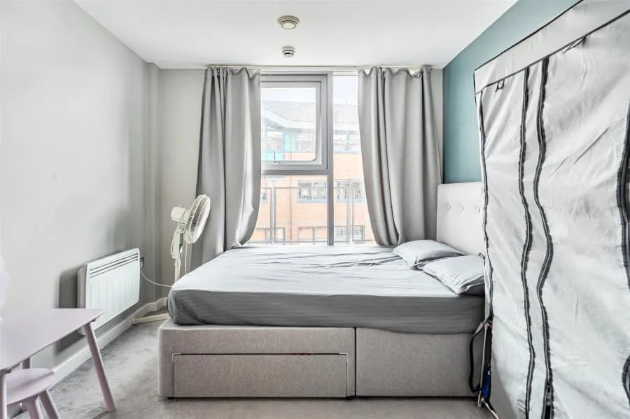 Paramount, Swindon, SN1, photo 13