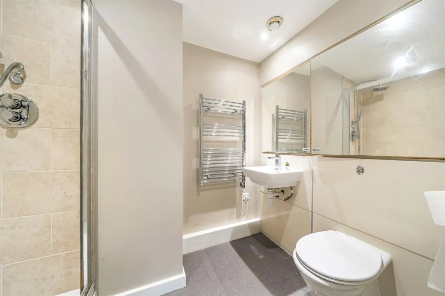 Paramount, Swindon, SN1, photo 17