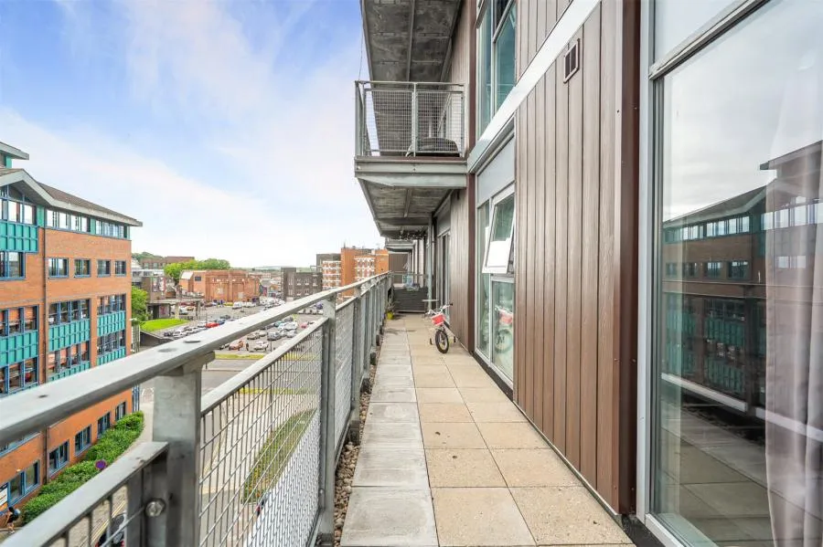 Paramount, Swindon, SN1, photo 15