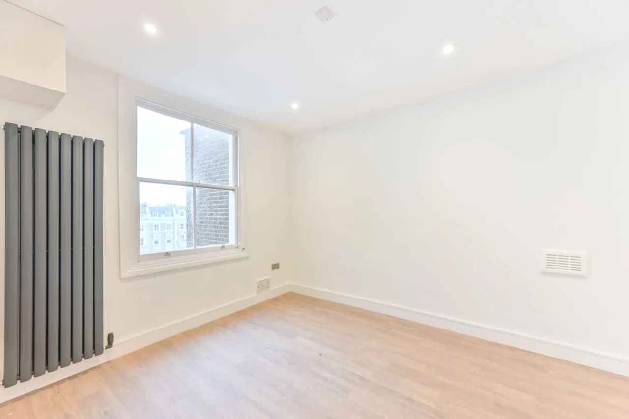 Flat 8, 30 Clanricarde Gardens, London, photo 4