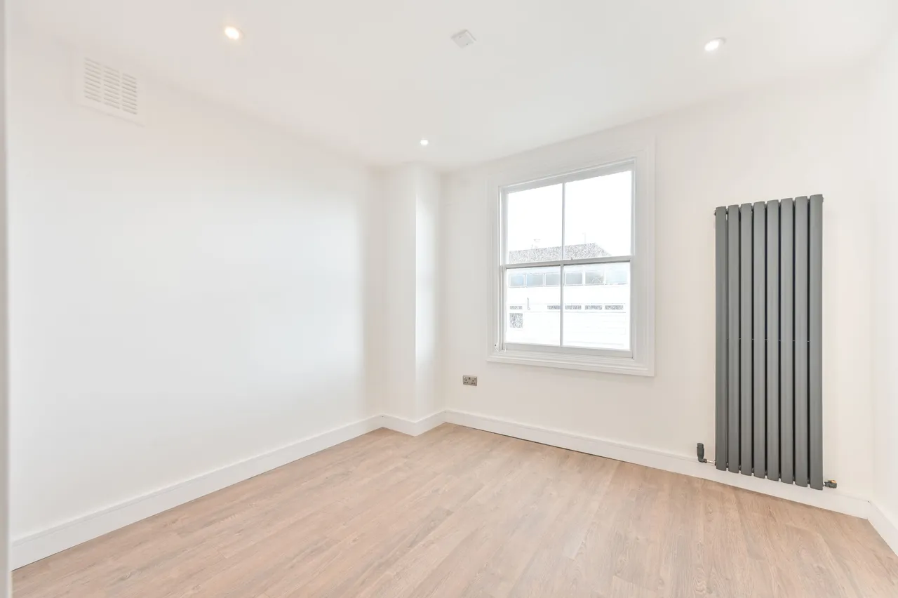 Flat 8, 30 Clanricarde Gardens, London, photo 7
