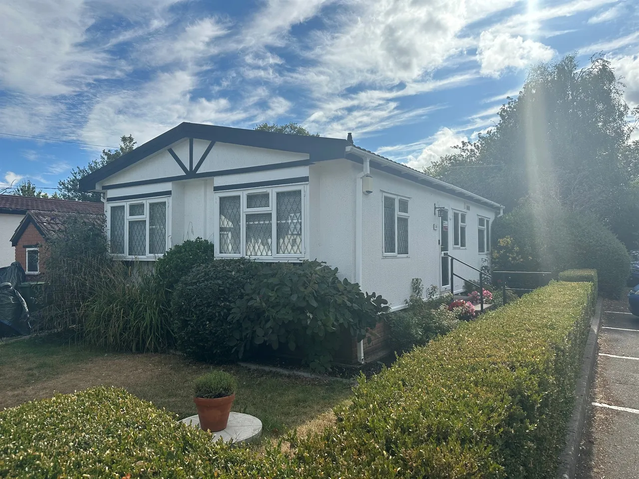 2 bed park home for sale — Beech Park, Wigginton, Tring