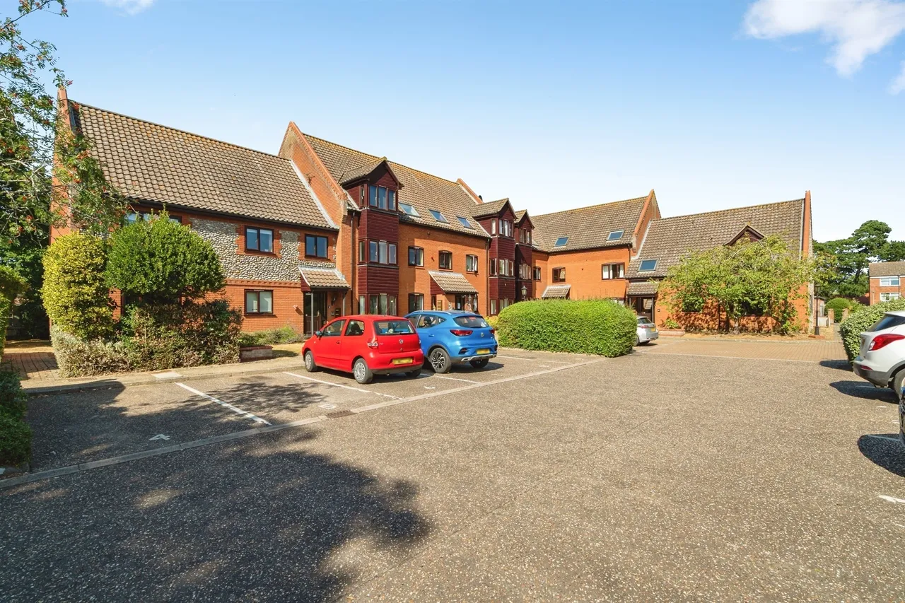 Kerridge Court, Holt, NR25, photo 10