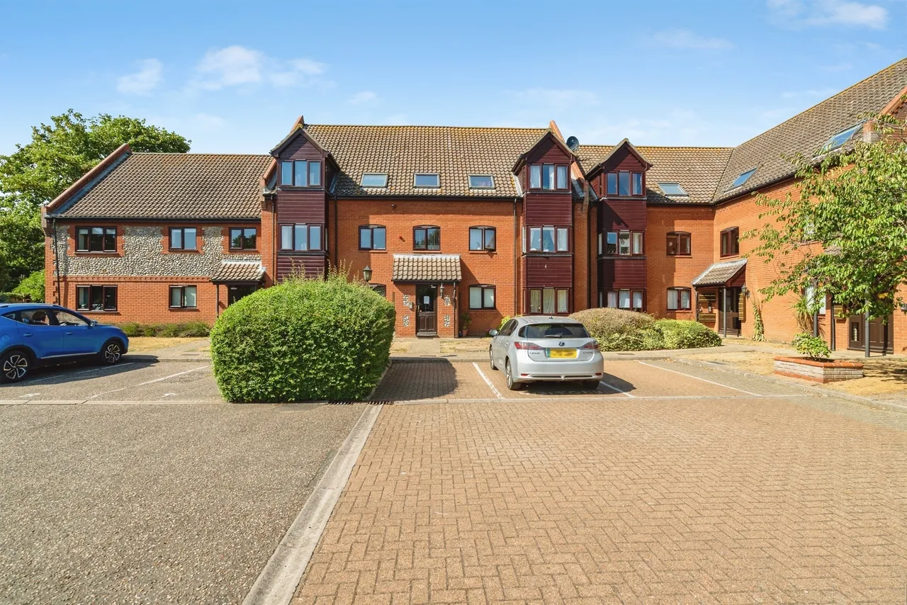 Kerridge Court, Holt, NR25, photo 9