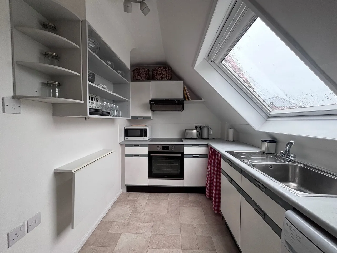 Kerridge Court, Holt, NR25, photo 2