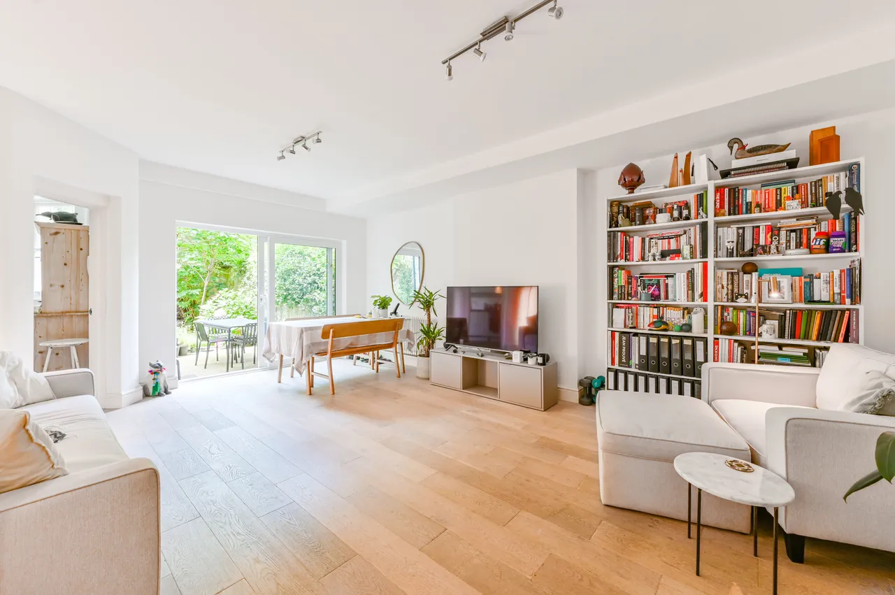 27A Castellain Road, London, photo 2