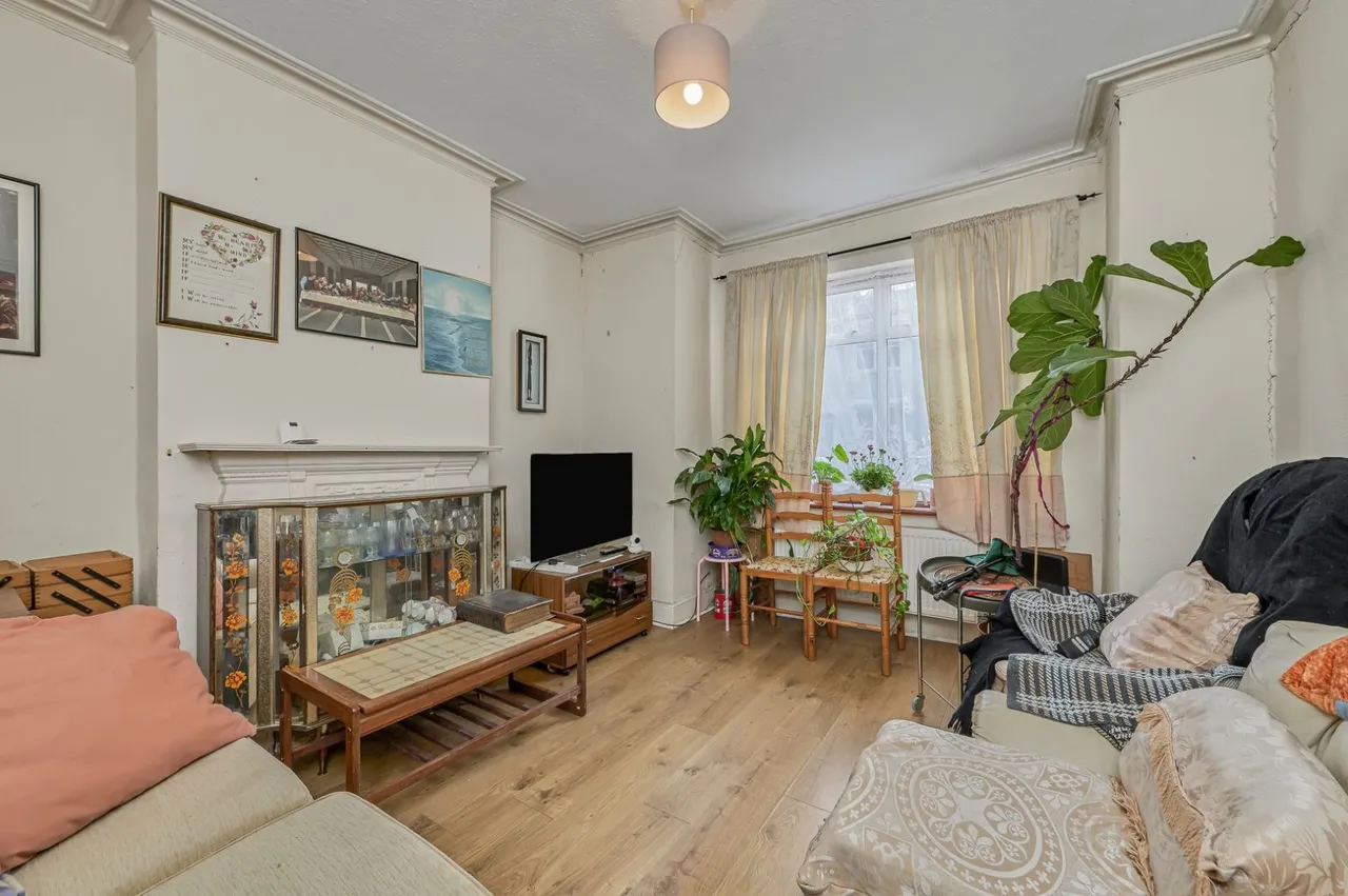 Lydden Grove, Wandsworth, London, SW18, photo 2